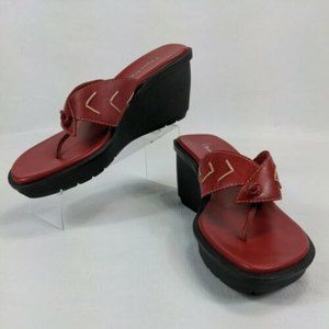 Bear Traps Women's Wedge Thong Sandals Size 7.5 M "Kane" Leather